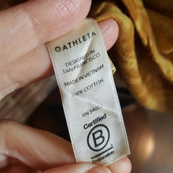 Athleta Golden Orange Organic Daily Tie Dye Crew Neck Tee Shirt Medium NWT - Picture 7 of 7